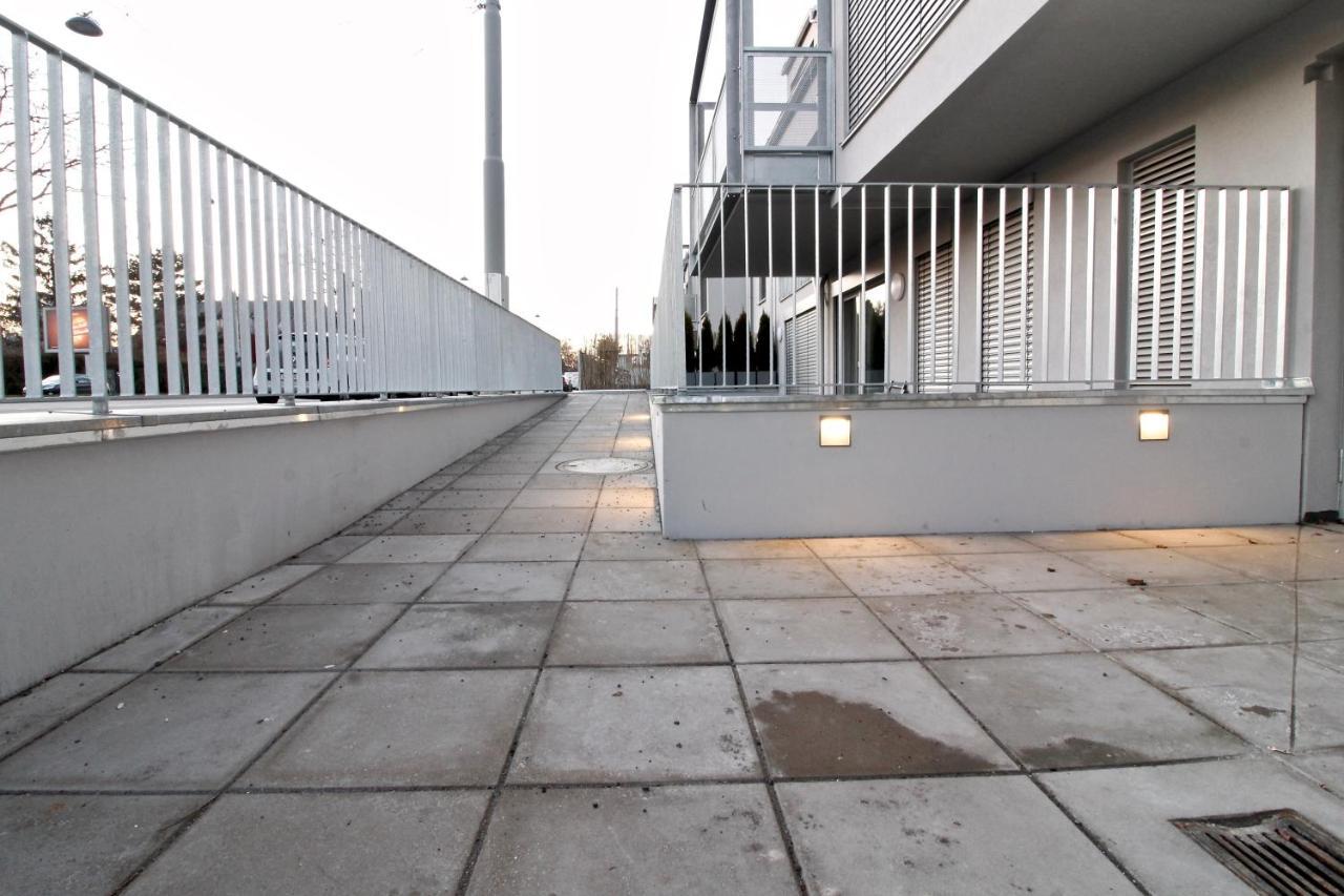 Balcony/Pool/Free Parking Garage Studio Wiedeń Zewnętrze zdjęcie