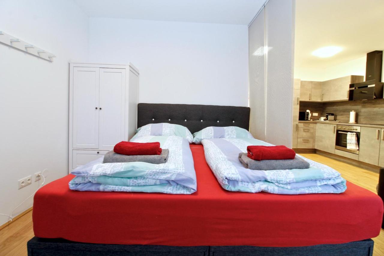 Balcony/Pool/Free Parking Garage Studio Wiedeń Zewnętrze zdjęcie