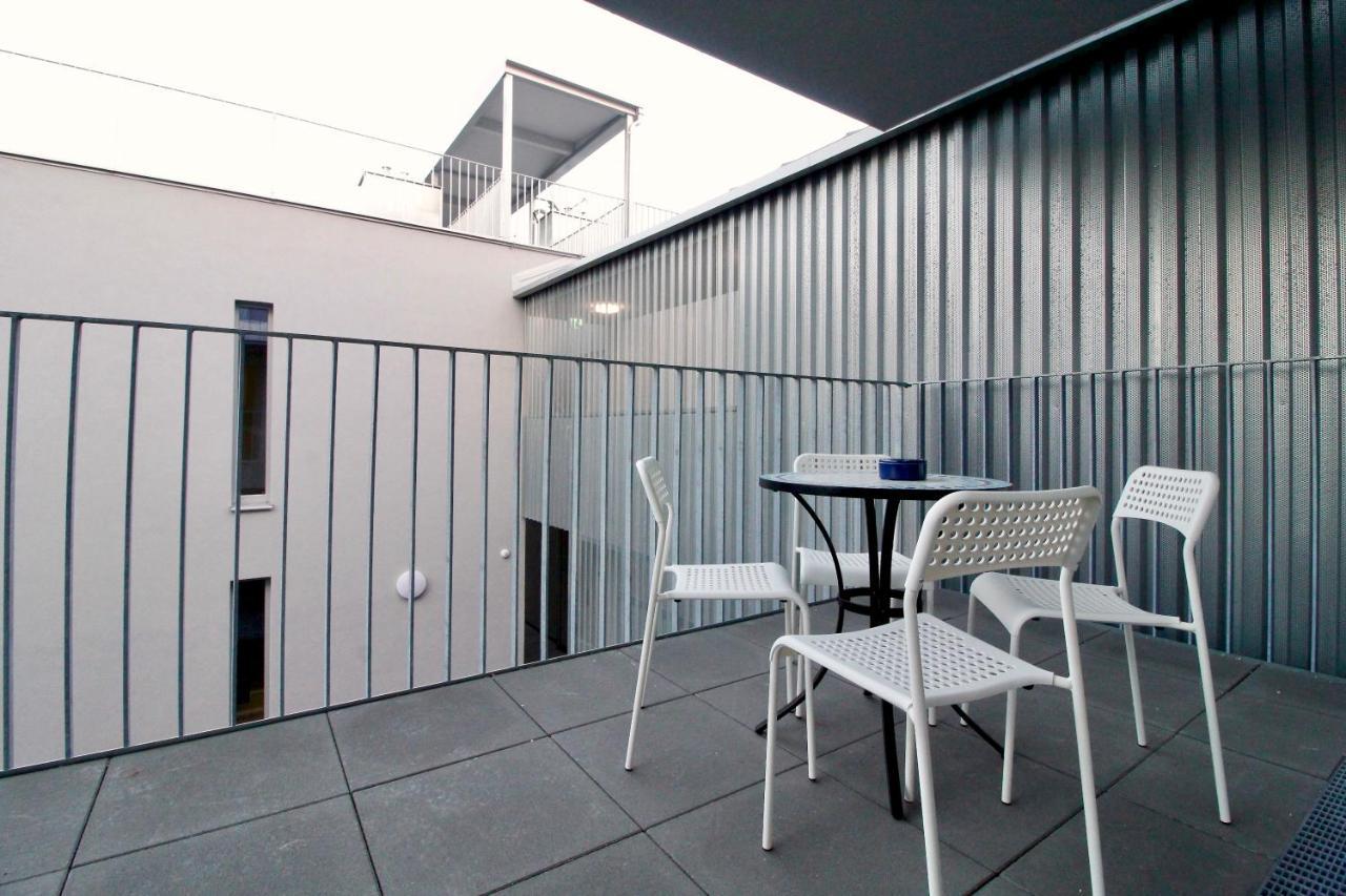 Balcony/Pool/Free Parking Garage Studio Wiedeń Zewnętrze zdjęcie