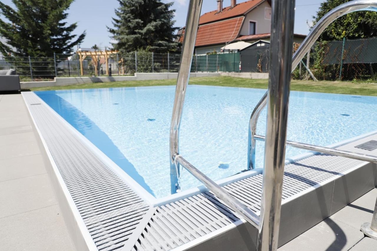 Balcony/Pool/Free Parking Garage Studio Wiedeń Zewnętrze zdjęcie